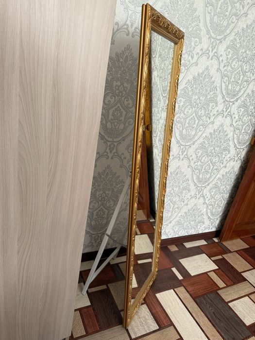 Продам зеркало напольное