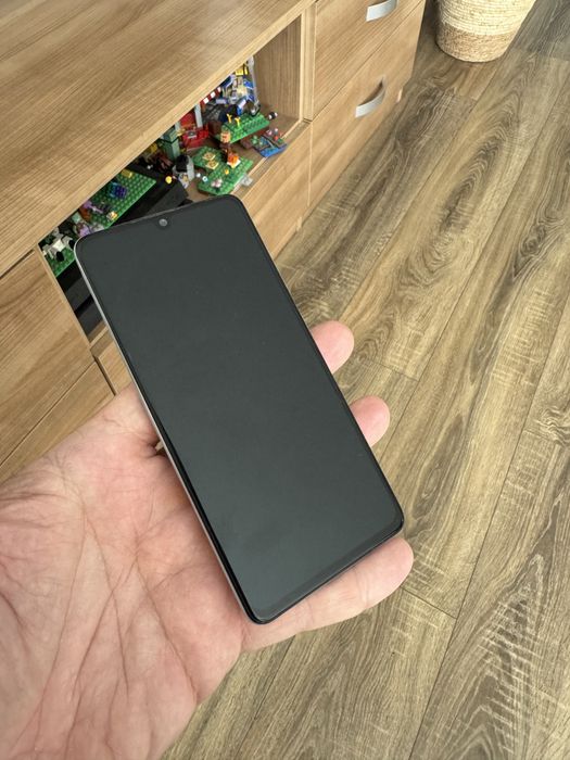 Samsung Galaxy A40, A41 memorie 64GB, 4GB RAM, Android 11,12 frumos