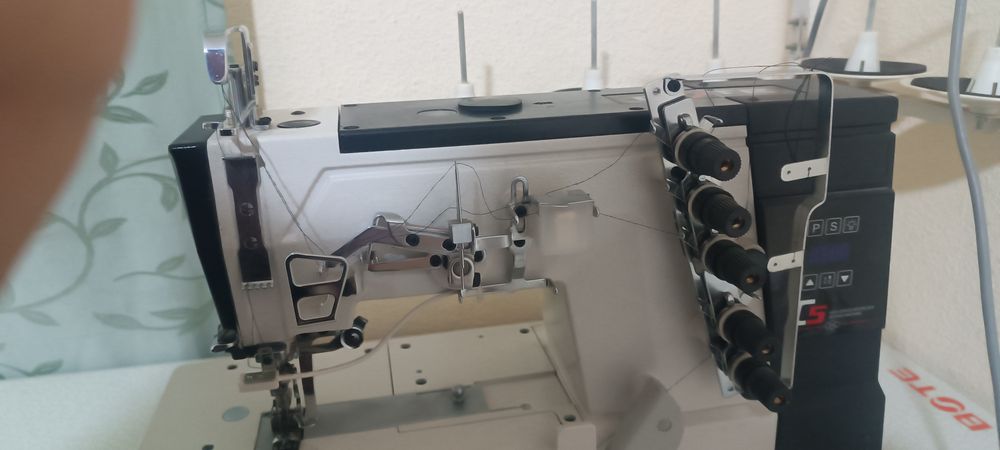 Рашма тикув машинаси сотилади. Продается швейная машина распошивалка