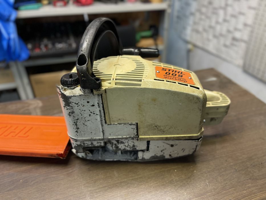 Бензинов трион STIHL 009
