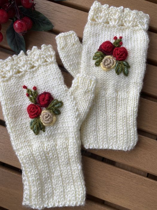 Ръчно плетени ръкавици