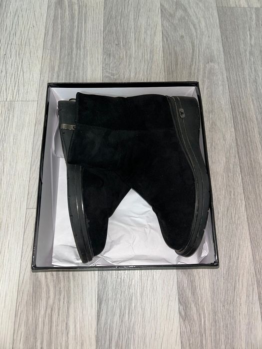 Продам женскую обувь 37