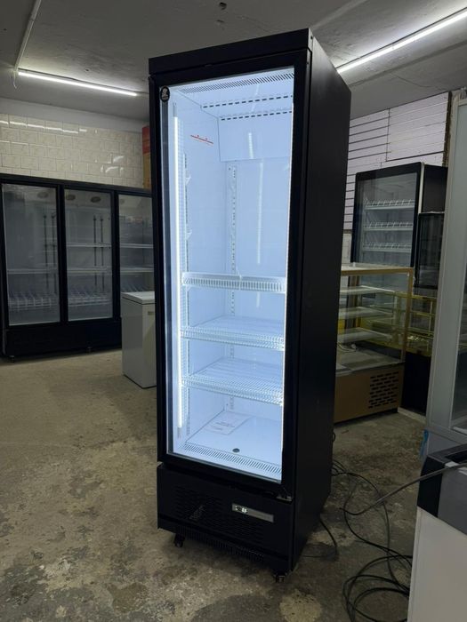 Холодильники•Однодверные холодильники•Витрины