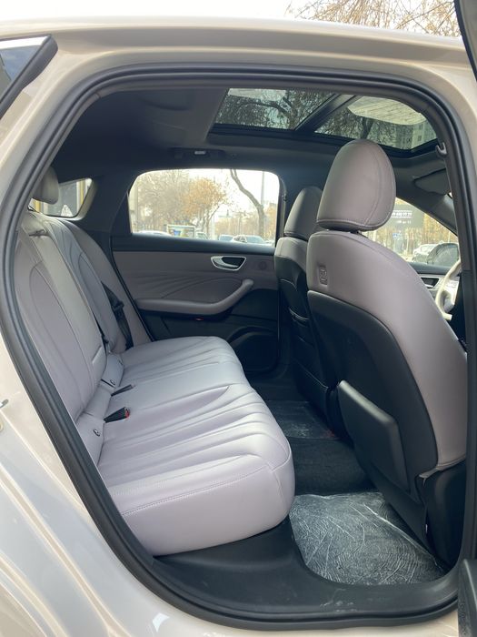 Roewe M7 Hybrid Full (PHEV)