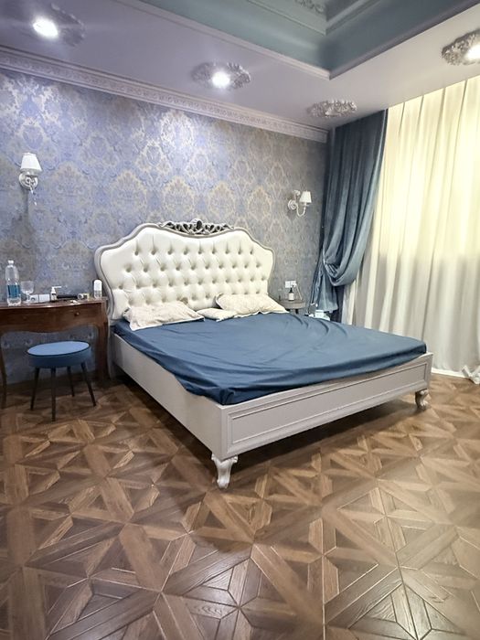 Кровать двуспальная 180*200