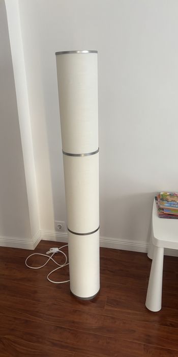 Vand lampadar Ikea alb