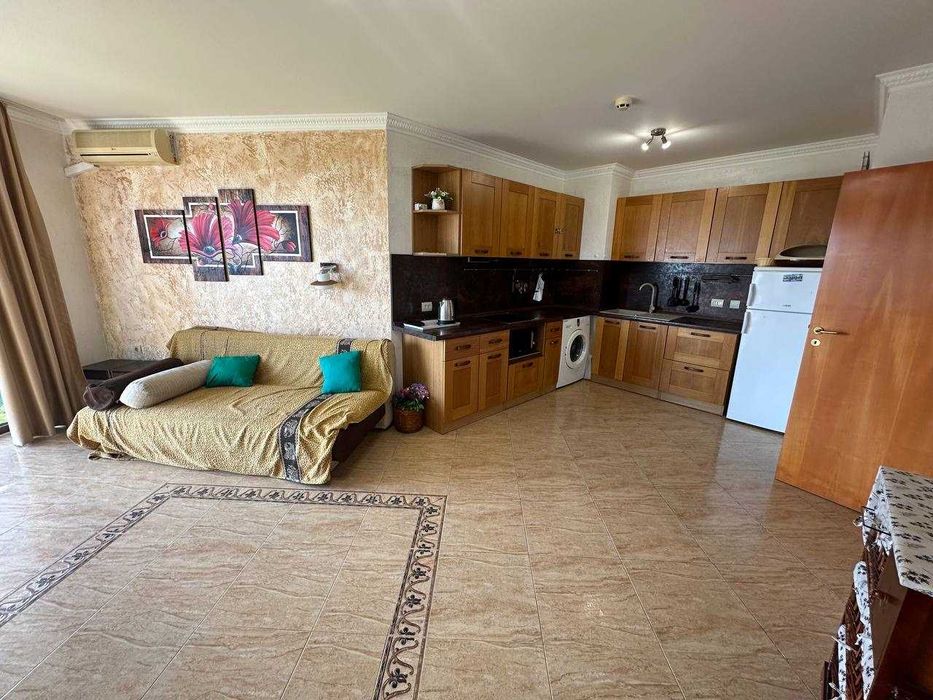 Продава се Двустаен апартамент в Свети Влас - 56 кв.м за 2768 €/кв.м - Снимка #1