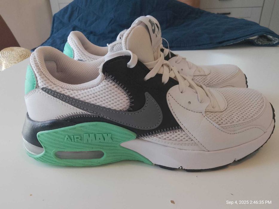 Оригинални Маратонки Nike Air Max Excee 40