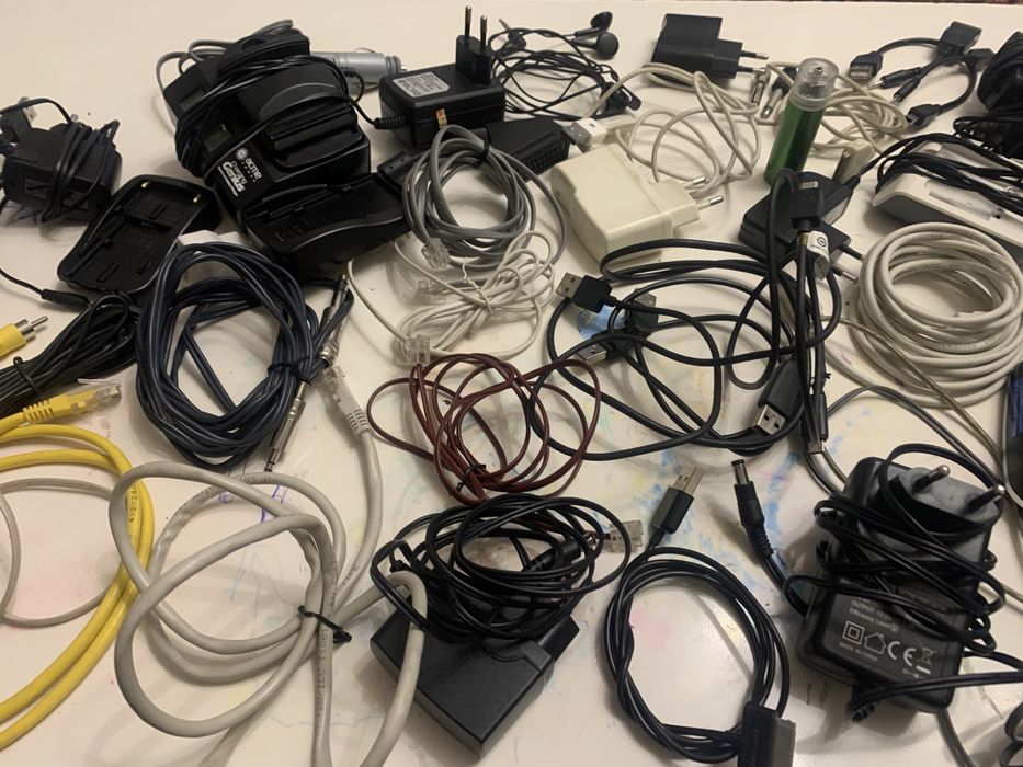 Зарядки, шнуры, кабеля и т.д