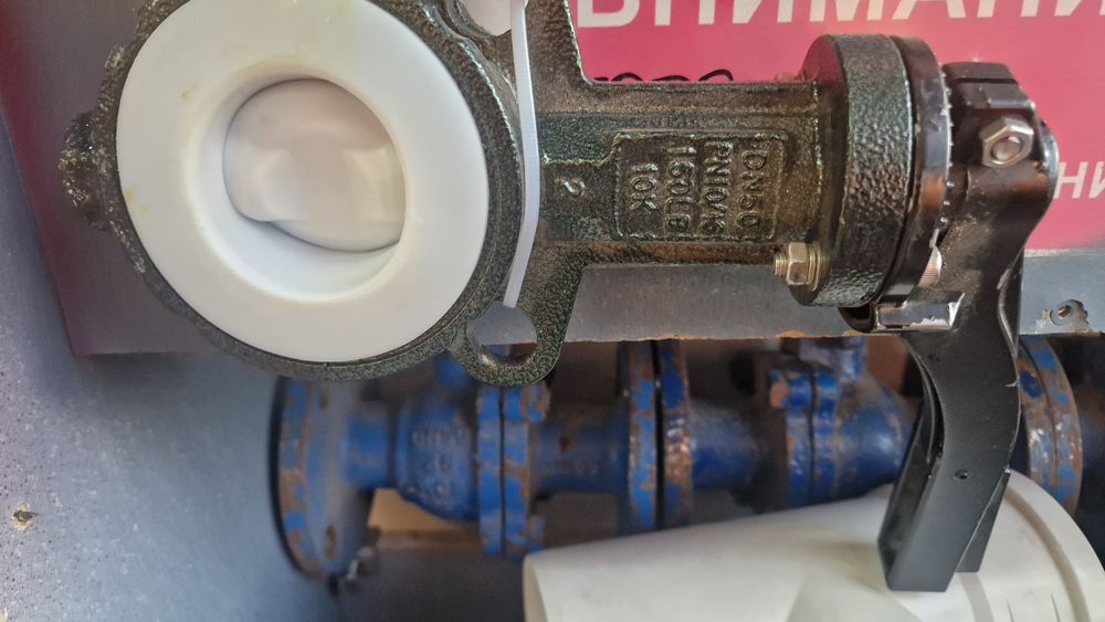 Задвижка железная