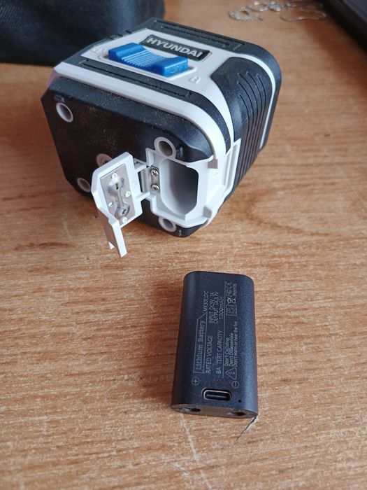 Лазерный уровень Hyundai