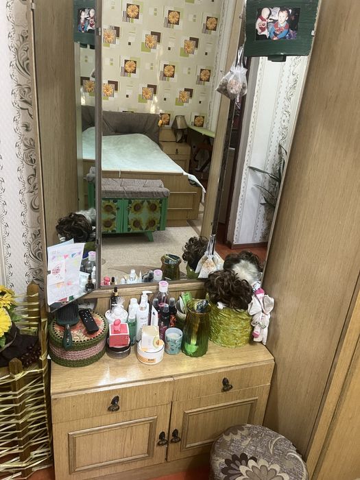 Продам спальный гарнитур производство Мерей