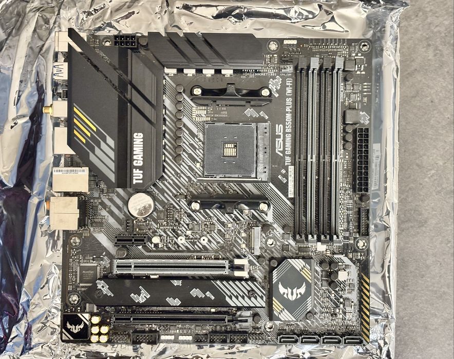 Placa de baza Asus B550M-Plus WIFI II AM4