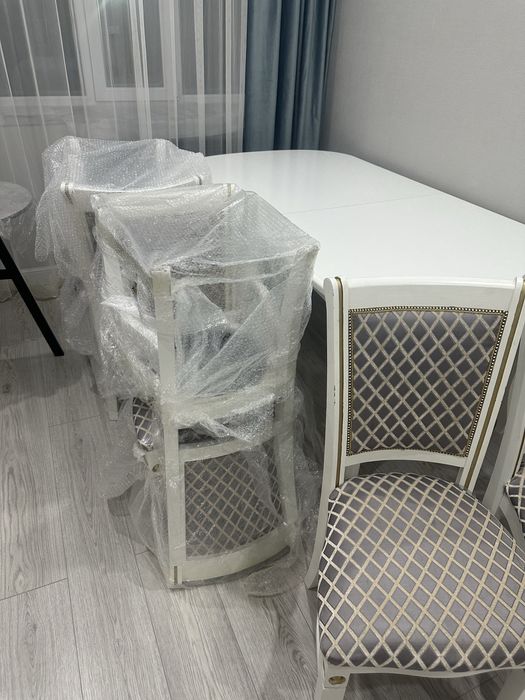 Продам стол и стулья