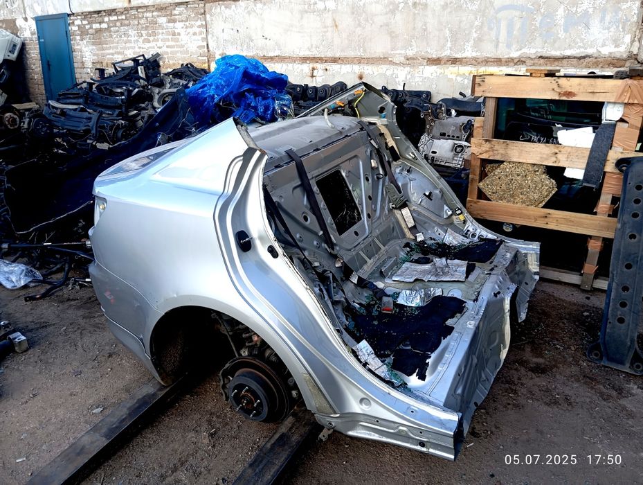 Задняя часть Lexus IS 250