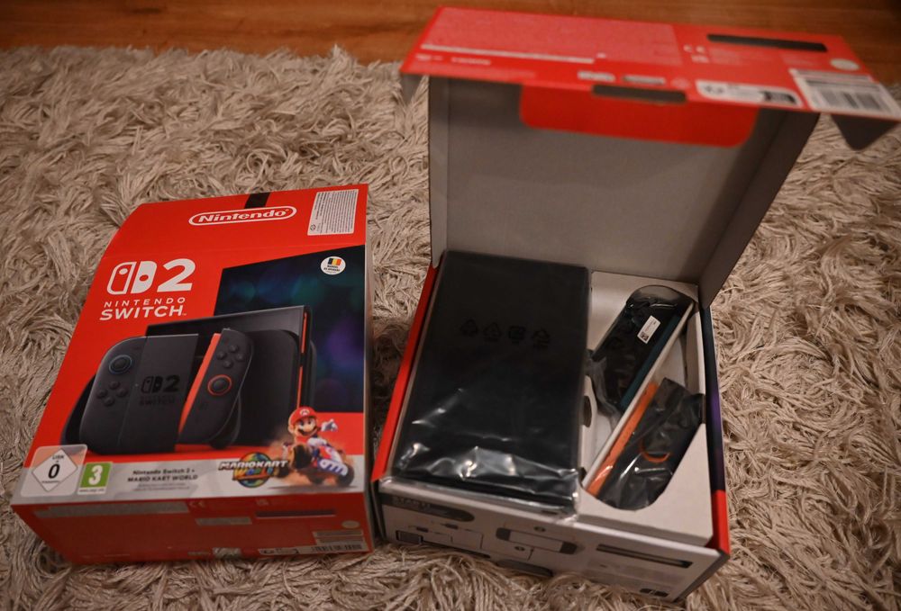 Consola Nintendo Switch 2+Joc Mario Kart World+joc Hogwarts Legacy