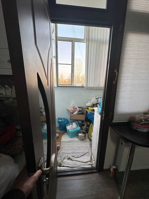 2 хоналик 2 этаж, 22 мактаб, голубой экран