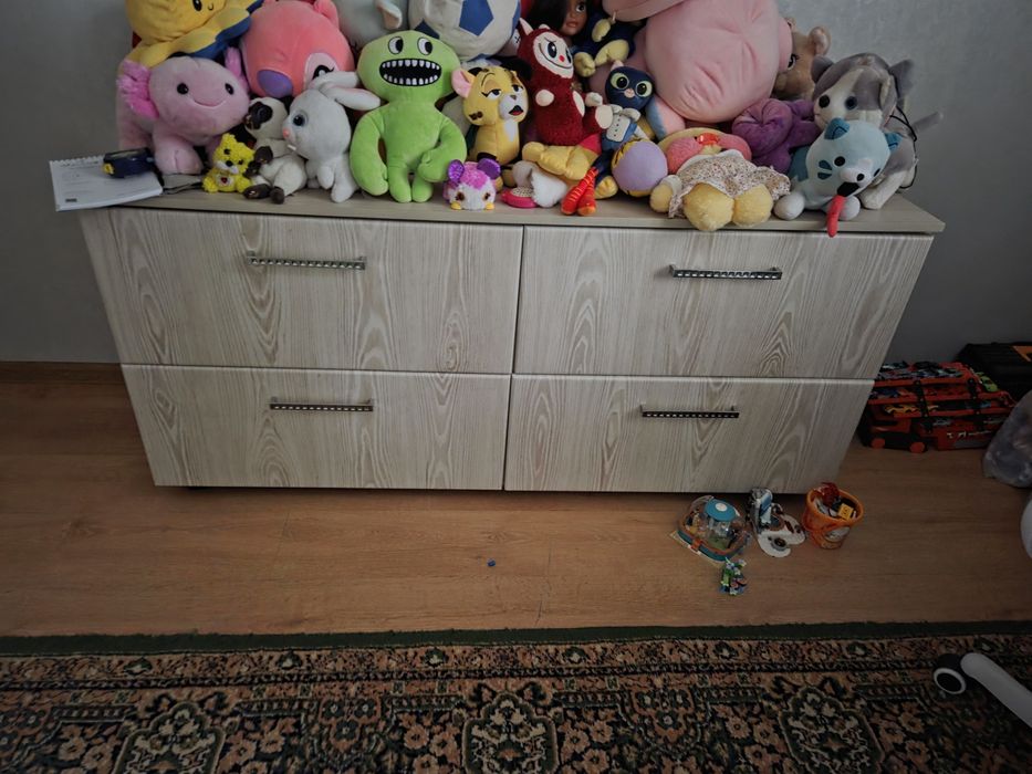 Продаётся шкаф и комод