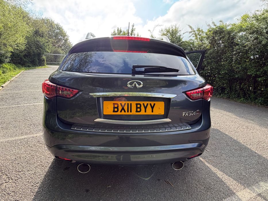 Infiniti FX30d S GT