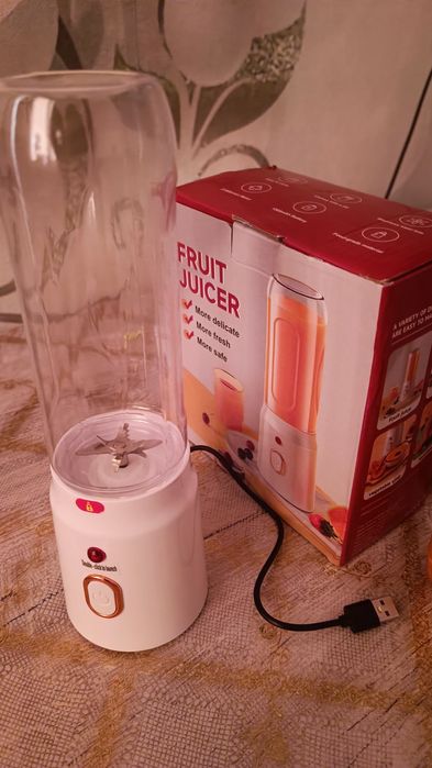 Продам блендер соковыжималку