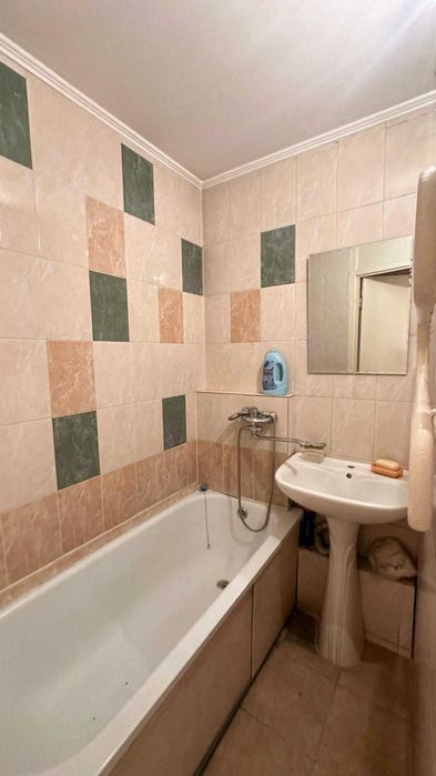 продается комерция Аптека Бағашар Империя