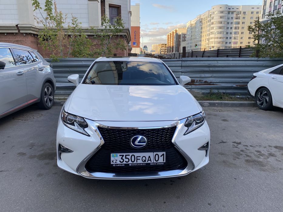 Продается лексус срочно