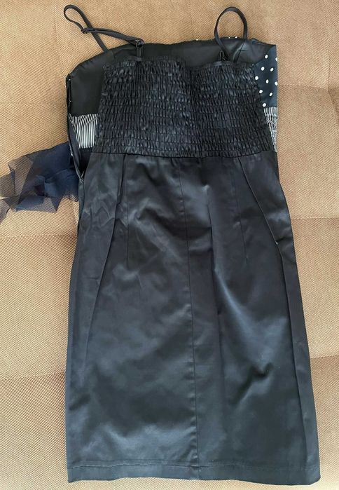 Стилни рокли Mango и H&M