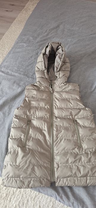 Vand 2 veste fete, Zara, 8 -9 ani
