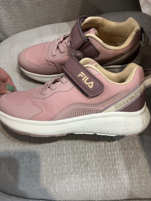 Маратонки Fila , 33 номер