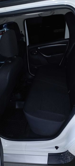 Автомобиль Renault Duster