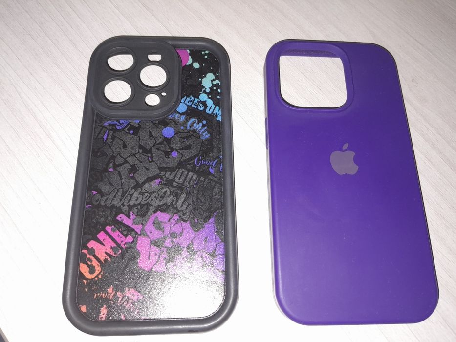 2 чехла для Айфон 14