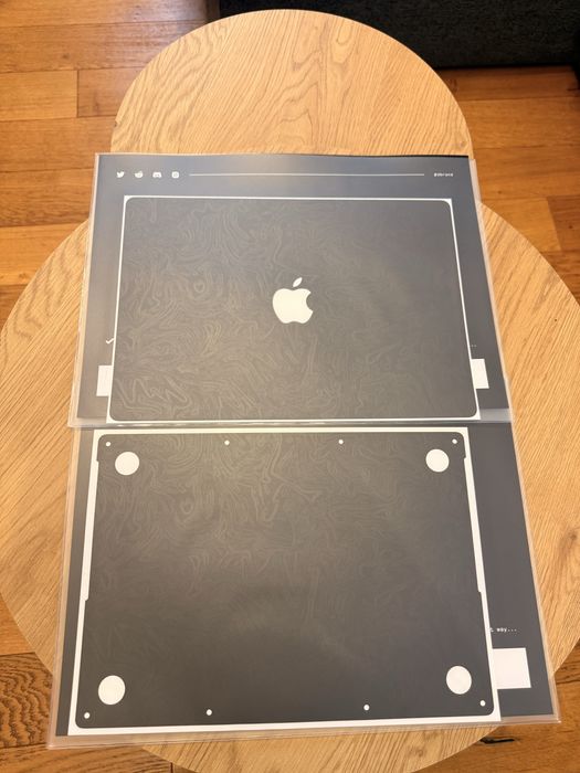 Skin dBrand Triple Black MacBook Pro 14" M1/M2/M3/M4/M5