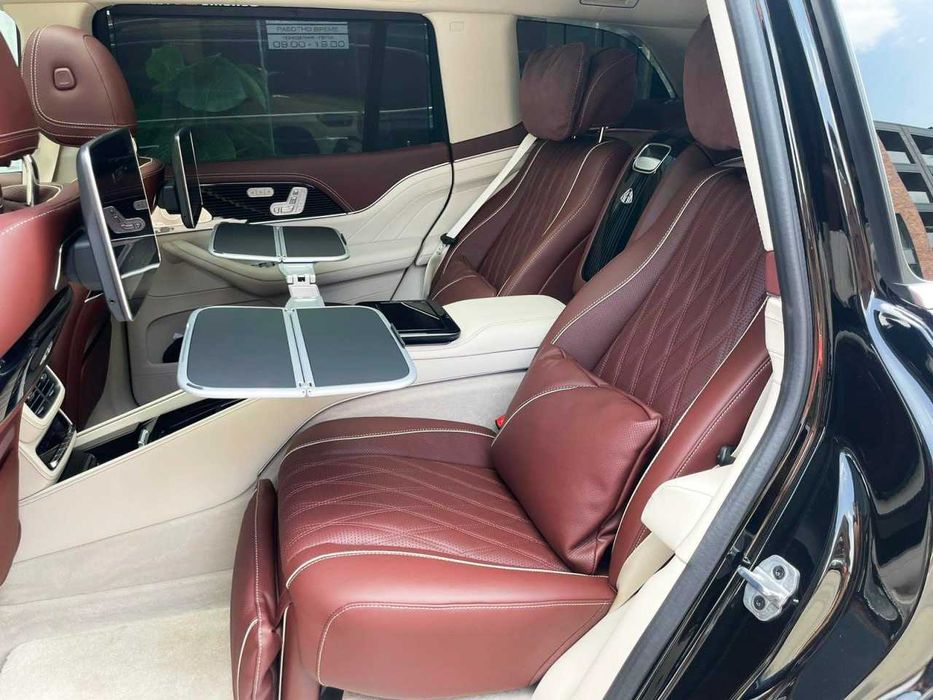 Кола под наем Mercedes GLS 600 Maybach за абитуриентски бал