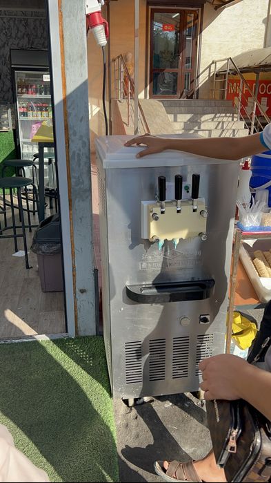 Мороженный аппарат Frigomat BL-240