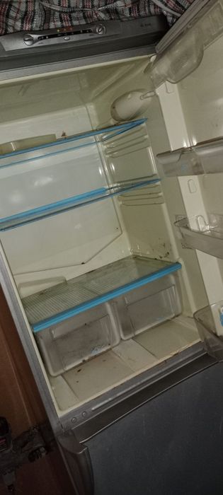Продам холодильник