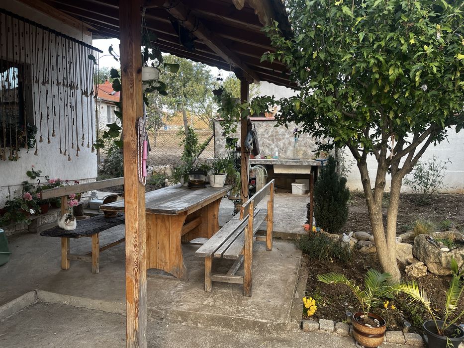 Продава се къща в гр. Главиница