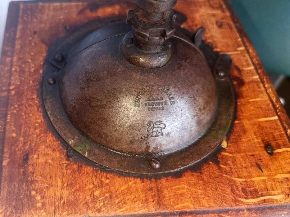 Rasnita cafea veche de colectie Peugeot Freres
