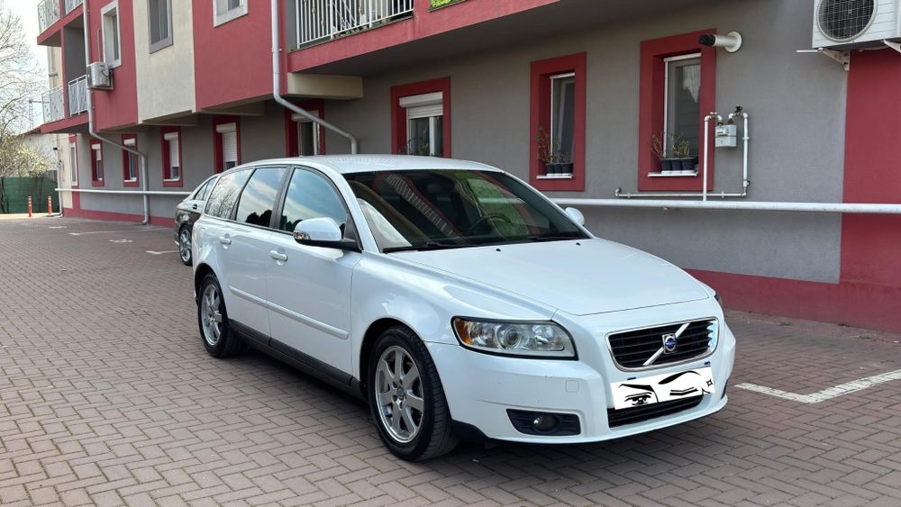 Volvo v50 drivE (diesel) an 03/2010