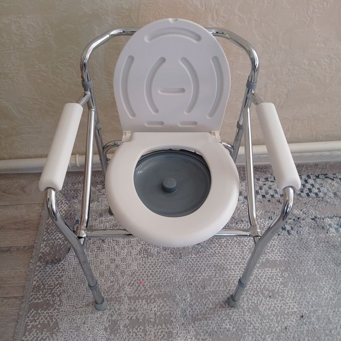 Продам санитарный стул