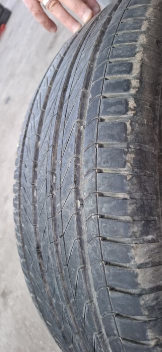 Continental ultra contact 235/60/18