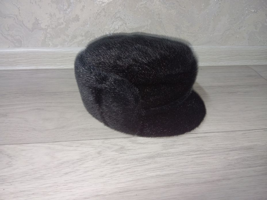 Продам меховую шапку