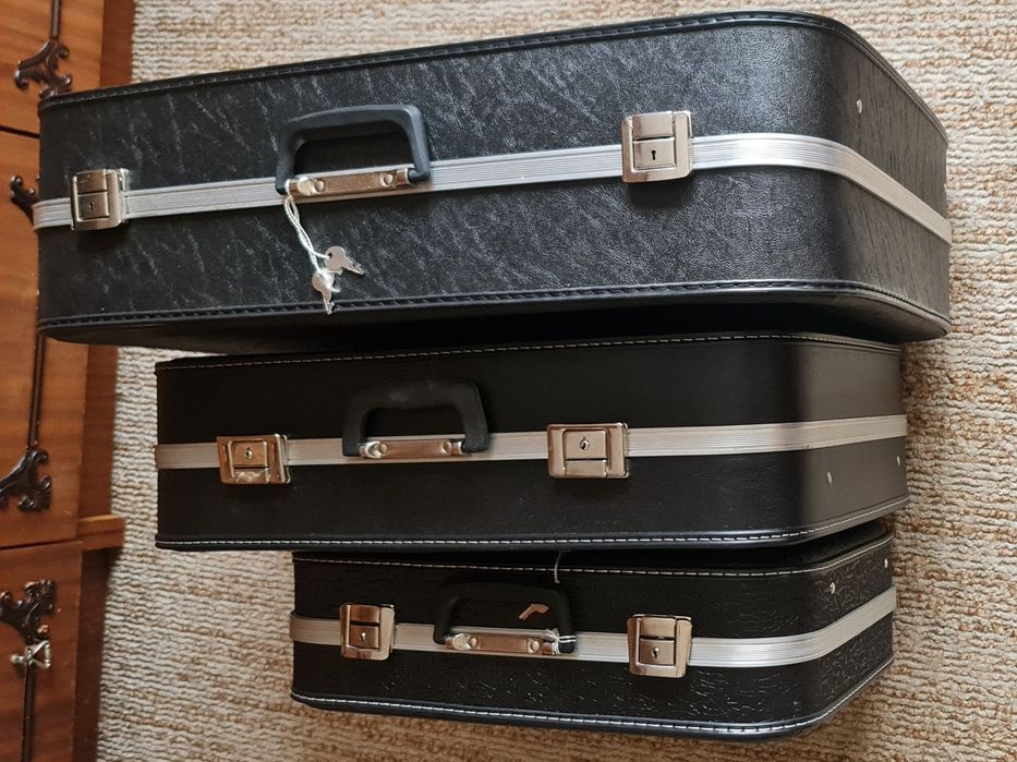 Рядък екзлепяр Ретро куфари от 1977 г. – 50 години история, запазени к