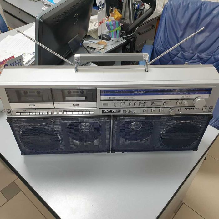 Продается кассетная дека SHARP GF-767