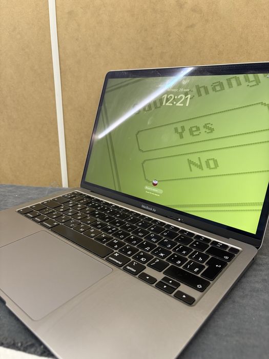 Продам Apple Macbook air 13