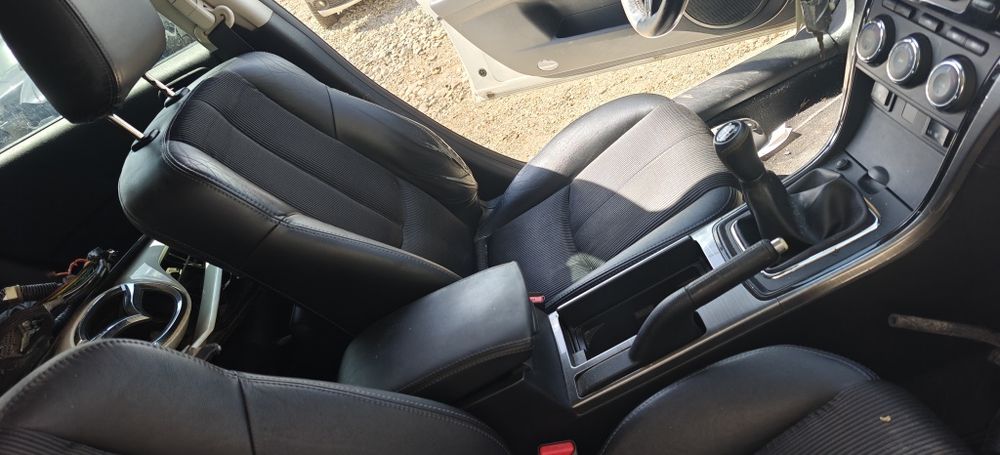 Vindem piese rezultate din dezmembrarea unei Mazda 6 2012