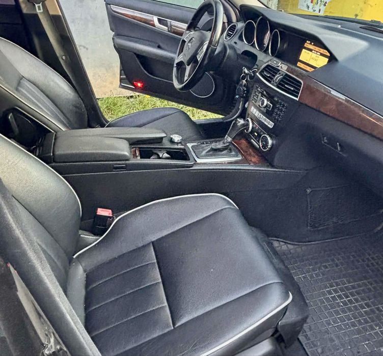 Mercedes C-class / W204 / C220 CDI / Facelift / Automat / Avantgarde