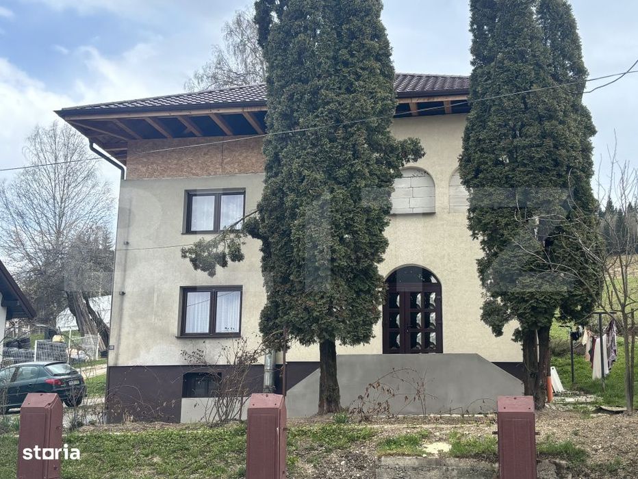 Casa si teren la strada asfaltata in Vatra Dornei