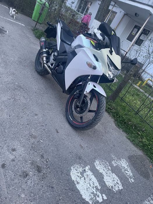 Se vinde honda cbr