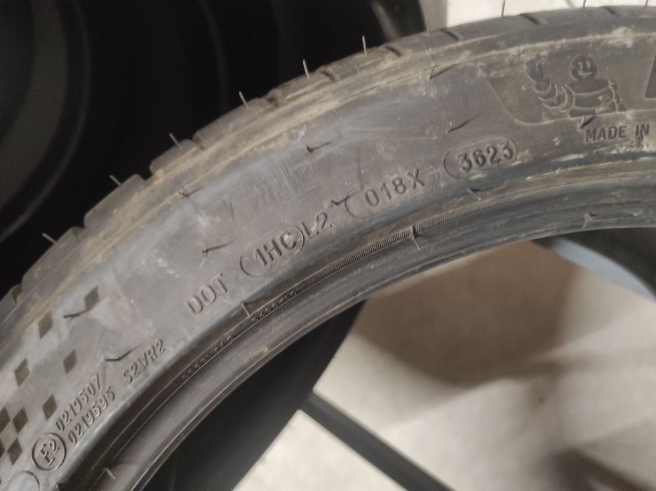 255/40/20 Michelin