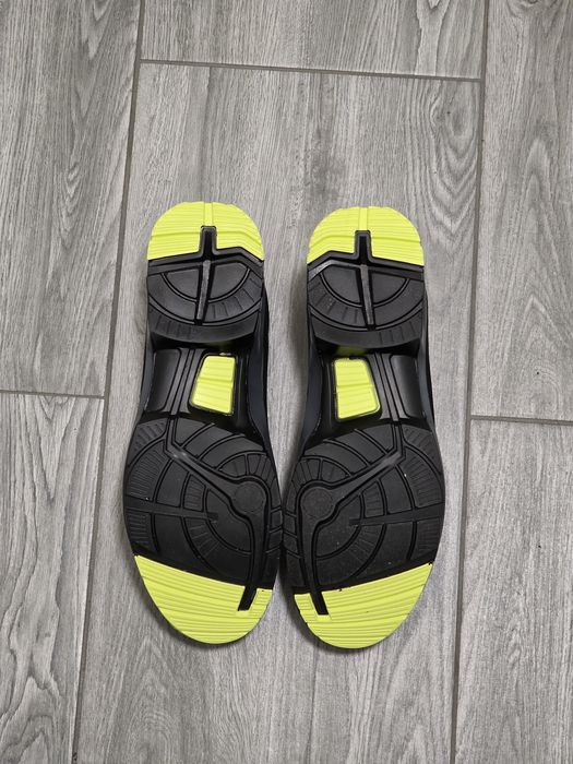 Pantofi de protecție UVEX  mărimea 47 – bombeu compozit, ESD